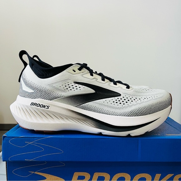 Size 9 Wide Brooks Glycerin 23 Men's White/Black/Gum Running Shoes